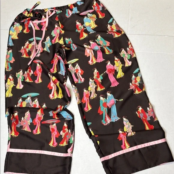 Natori geisha 2 piece pajama set in size medium - Picture 6 of 10